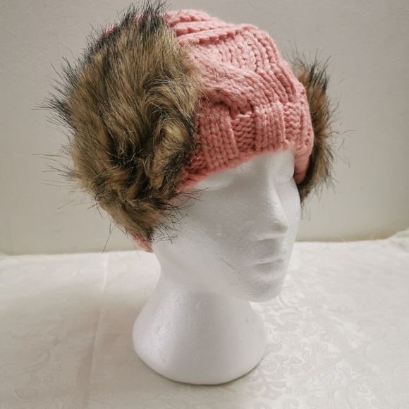 Women's Winter Beanie Hat - Picture 2 of 9
